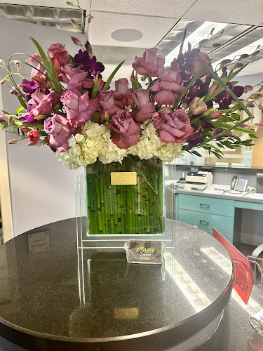 2 Lips Fort Lauderdale Florist & Flower Delivery
