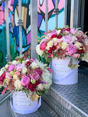 Luxe Flower Box