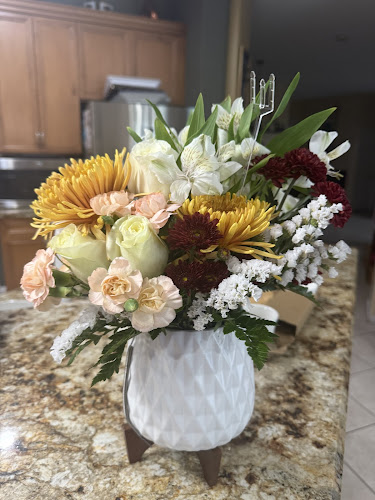 Flowers from the Rainflorist at De La Flor Gardens