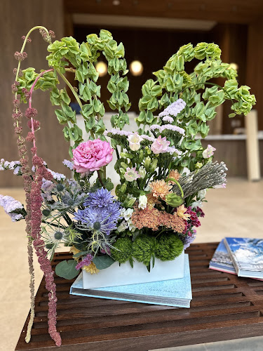 Della Natura Flowers