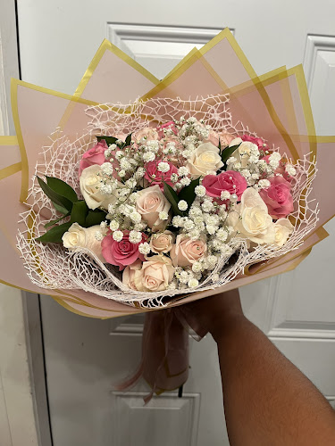 Lola's Flower Boutique