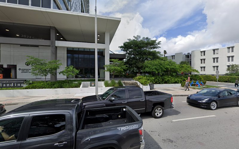 Le Petit Pétale Flowers