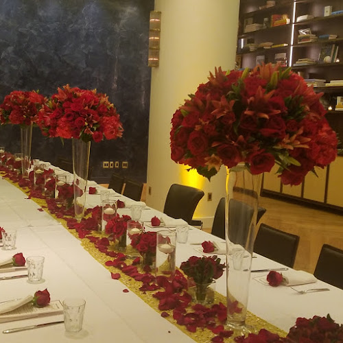 Landy's Flowers By Gerardo Inc