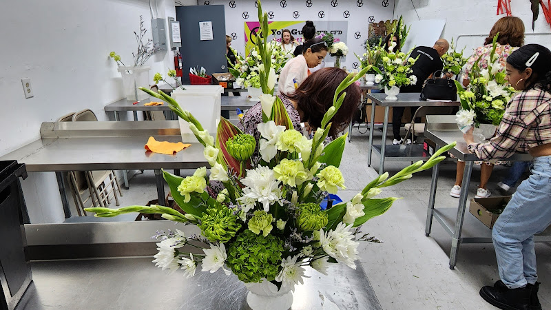 YOLA GUZ's School of Floral Design