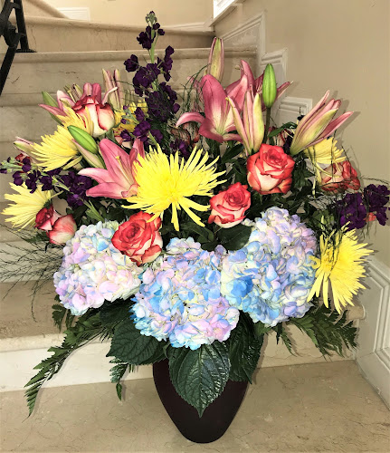 Seasons Flowers of South Beach