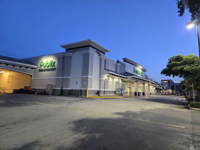 Publix Super Market at First Street Village