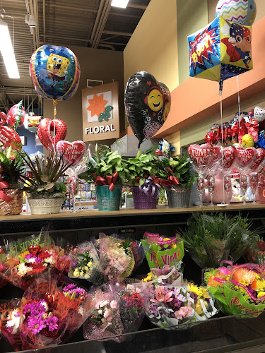 Publix Super Market at Country Isles Plaza