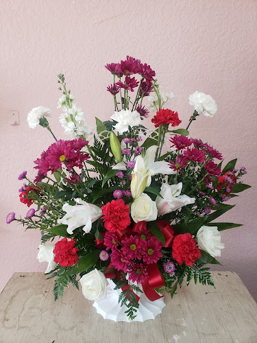 Dee's Florist & Designs, Inc.