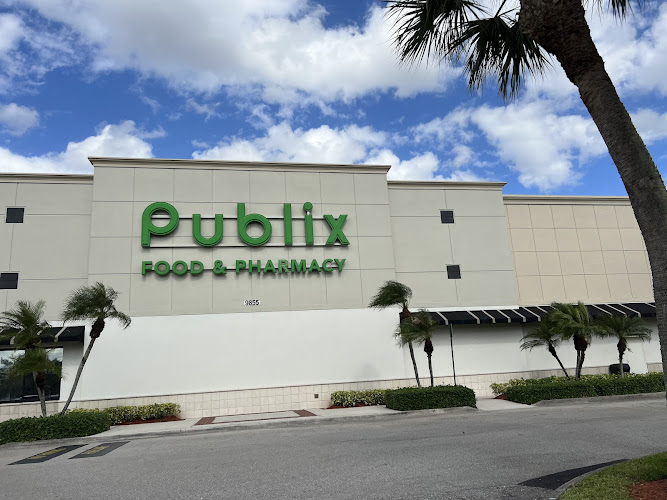 Publix Super Market at Woods Walk Plaza