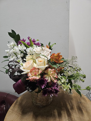 Ynglaris Flowers & Event Design