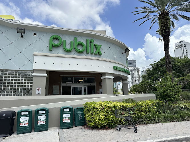 Publix Super Market at Miami River