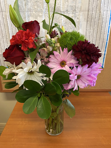 Belly's Flowers & Gifts